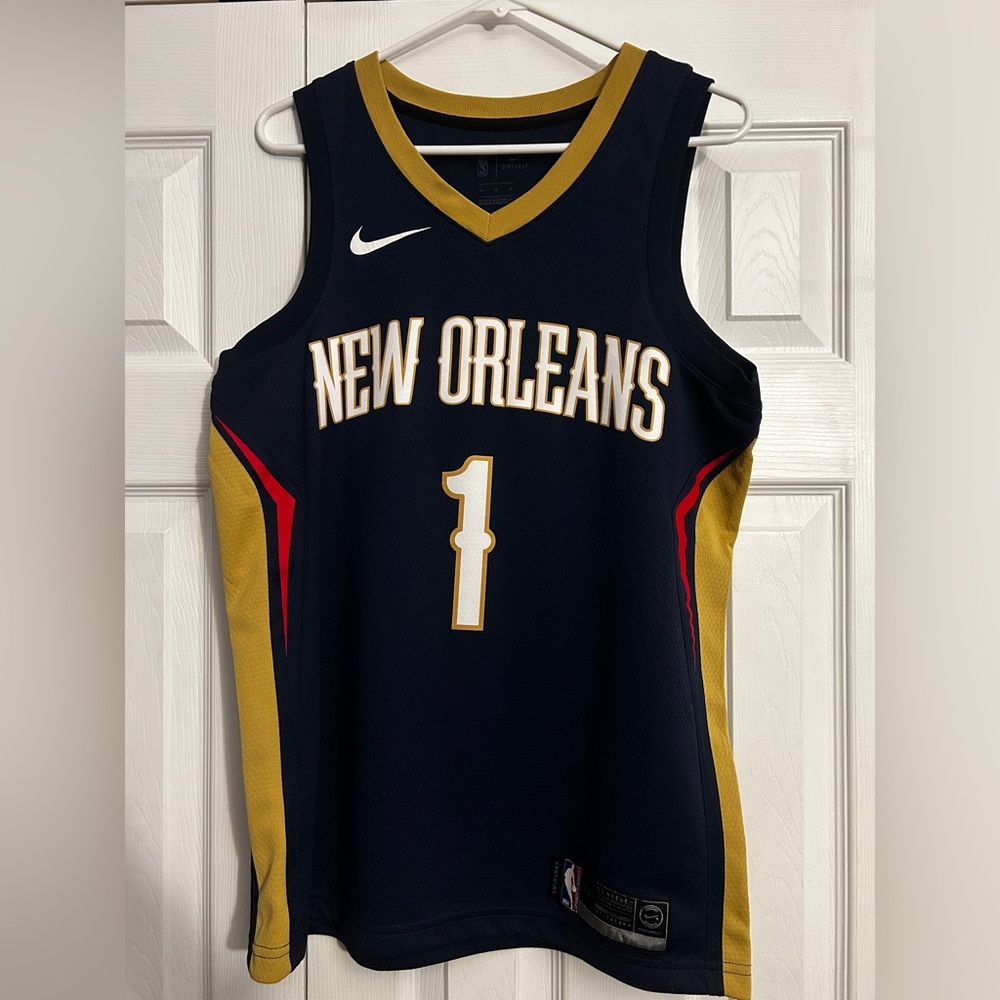 Zion Williamson New Orleans Pelicans Jersey - Men’s Size “M” - Great Condition